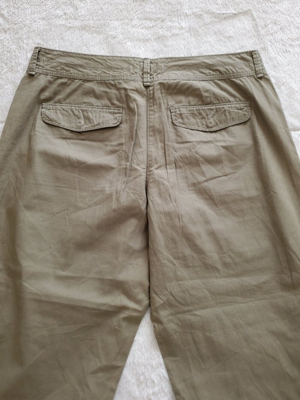 Ann Taylor LOFT Olive Green Casual Capri Pants - Picture 4 of 5